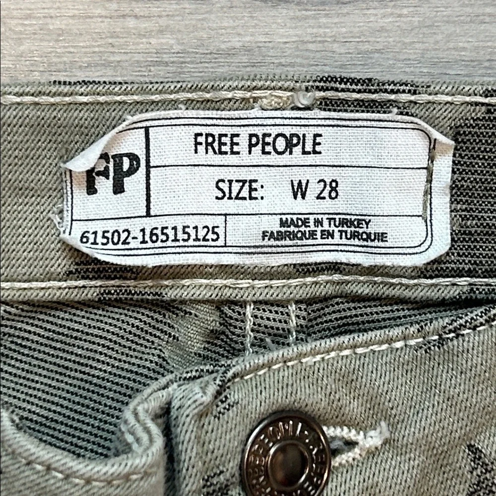 Free People Green skinny ankle jeans size 28